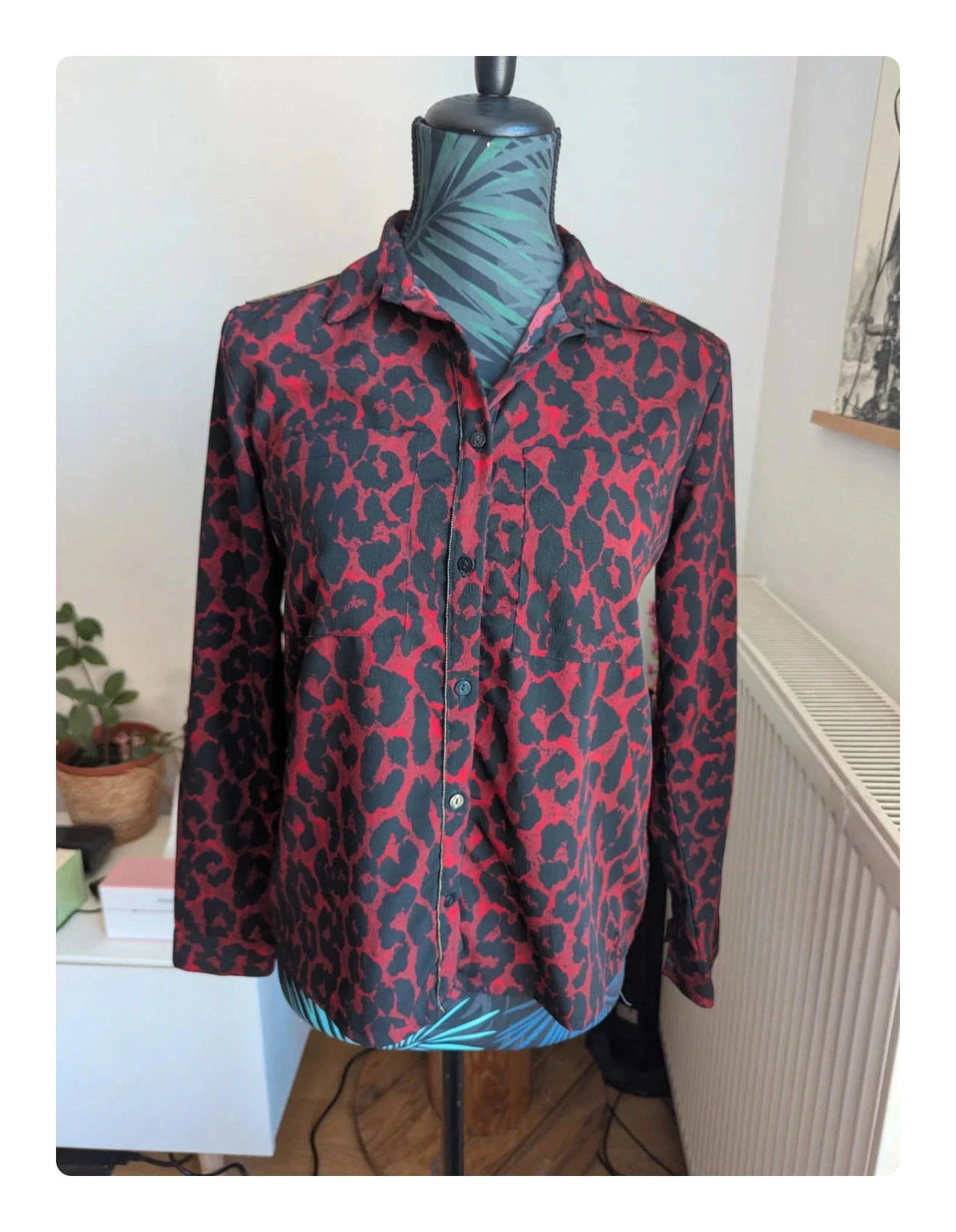 Chemise Kaporal léopard rouge noir taille Xs